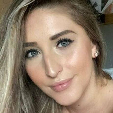 alessiathegoddess nude model photo