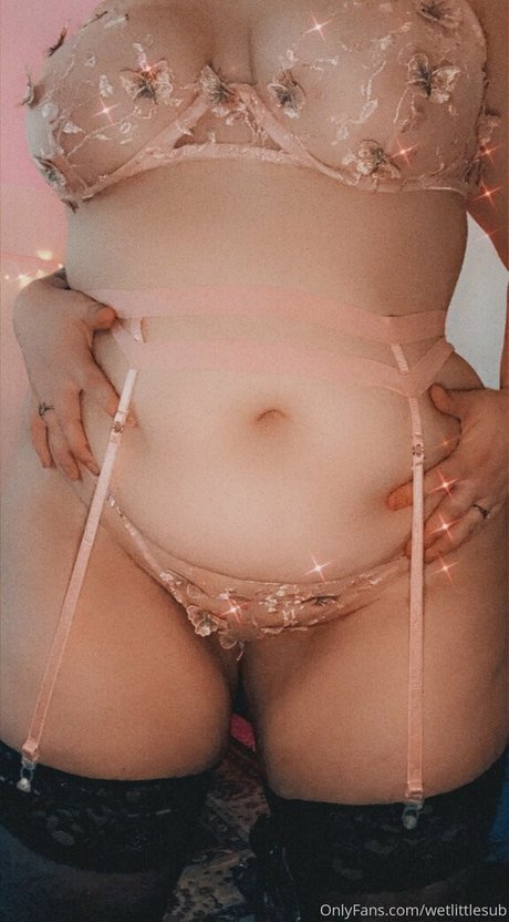 wetlittlesub pornstar hot img