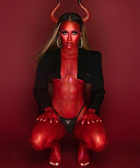 Jilly Anais top model pictures