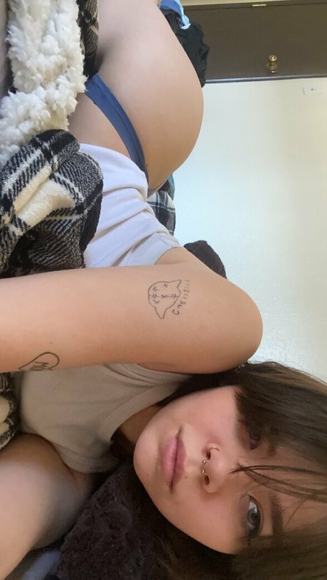 nikkiinatural pornstar naked galleries