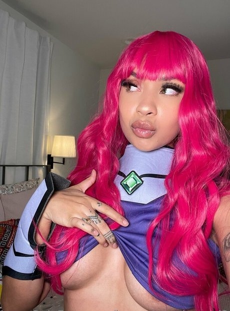 hannahmarieroyal2 star nude photo