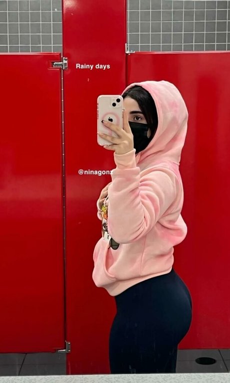 NinaGonz star adult images