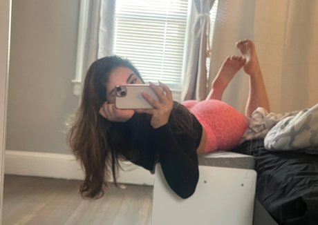 NinaGonz adult model photo