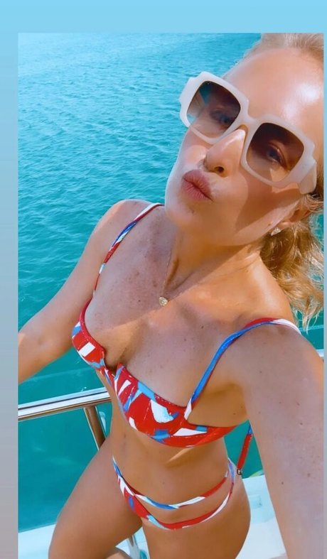 angelicaksy model porn photo