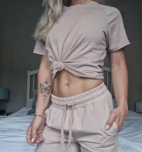 Larissa Van Meerten model perfect photos