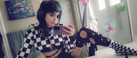 Knives model exclusive image