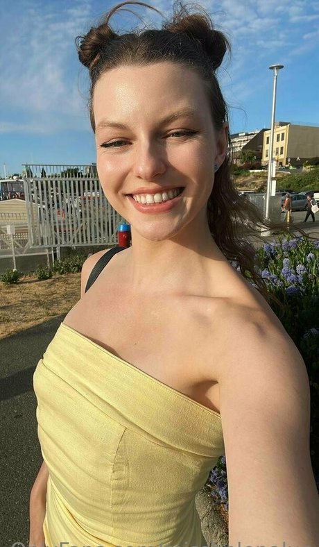 misshelenalue star erotic pictures