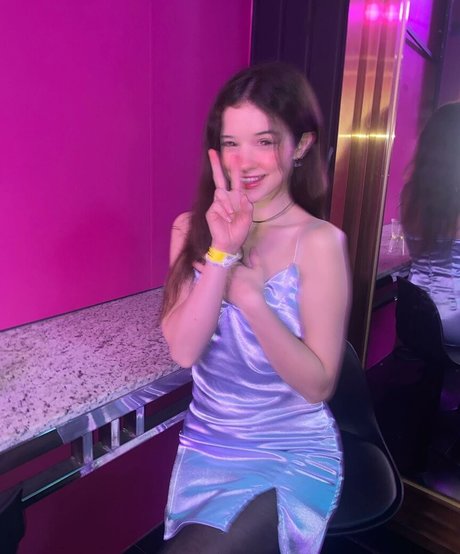 A Bit Rebecca model xxx galleries