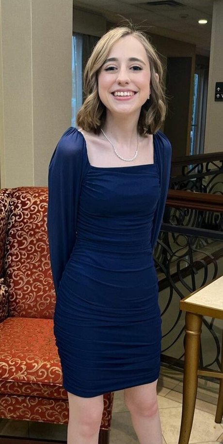 Atwentysomethingloser free model photos