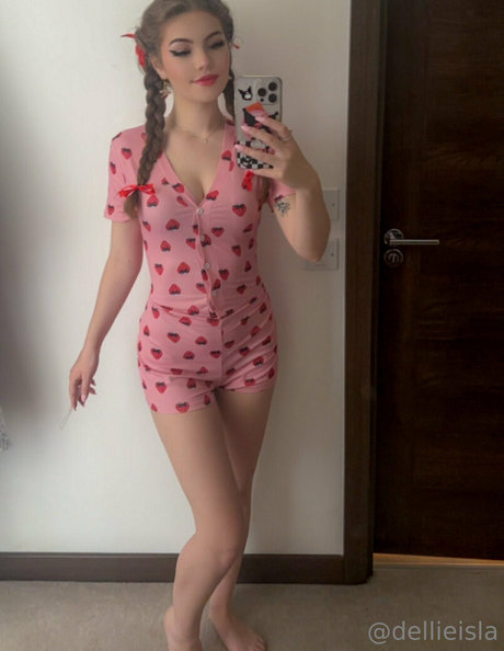 freedellieisla adult actress pictures