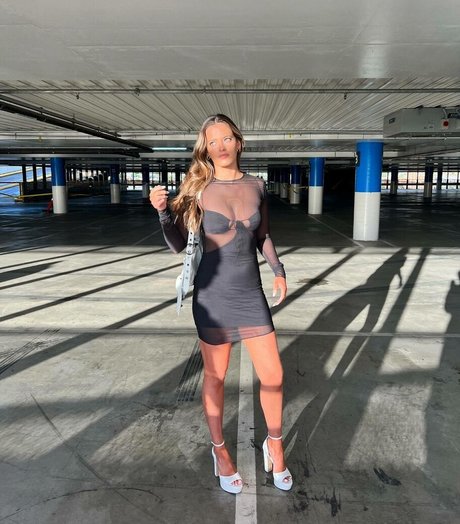 Taya Brooks model hd pictures