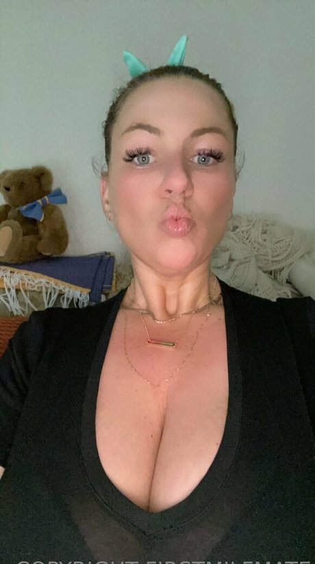 firstmilfmate star sexy pic
