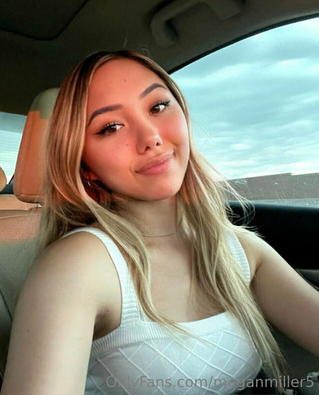 meganmiller5 star exclusive pic