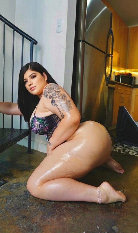 iamyummyyamss sexy star pic