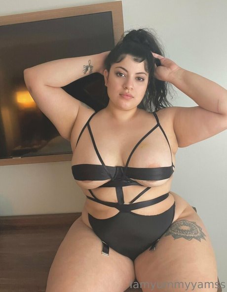 iamyummyyamss star pornographic img