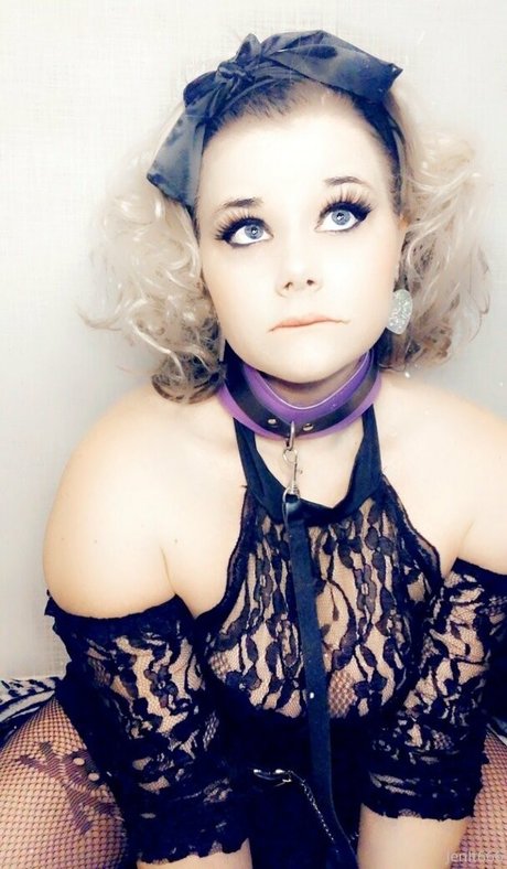 white bbw onlyfans pornographic image