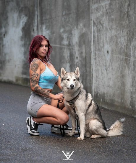 Tschasman_ model high quality picture