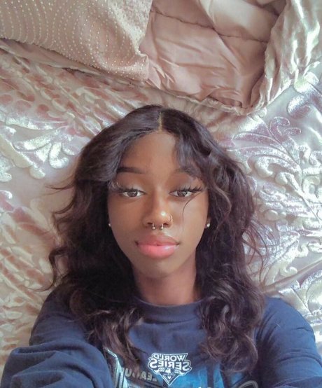 Luhmulaa model art archive