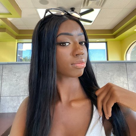 Luhmulaa pretty pornstar gallery