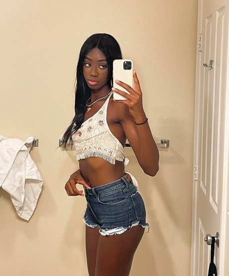 Luhmulaa beautiful actress image