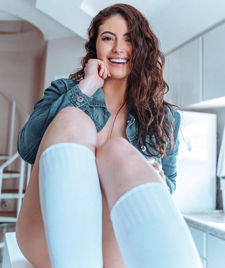 Ariane Rey beautiful model images