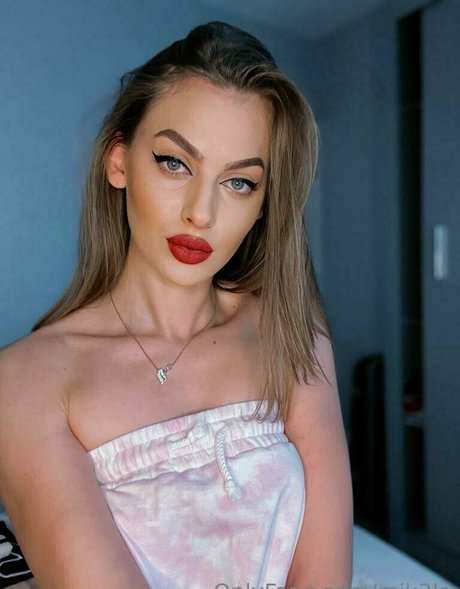 mik3la pornstar nudes images