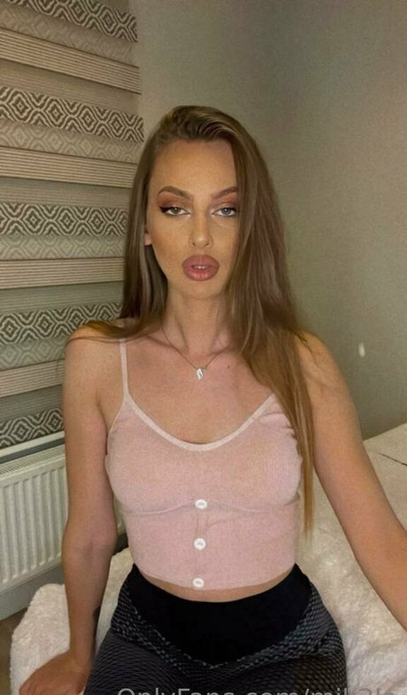 mik3la nice actress pics