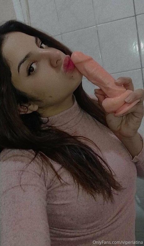 viperlatina model porn pics