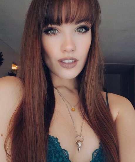 bundaddy pretty actress picture