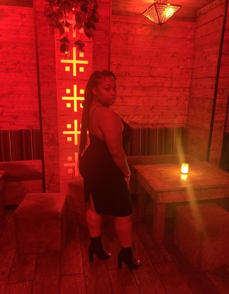 shortstacc model photos