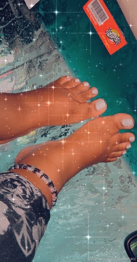 shortstacc adult model picture