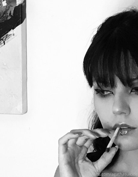 blvckchxrry model nudes pic