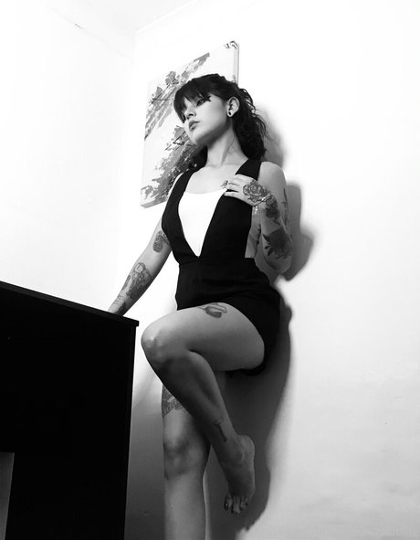 blvckchxrry porn star photo