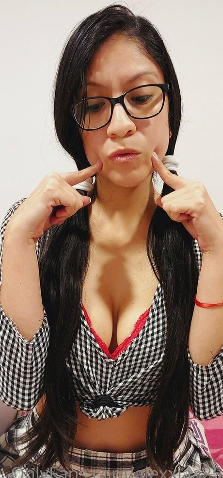 alexxiaa25 erotic pornstar photo