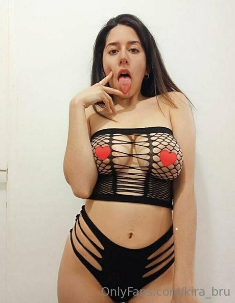 kira brunette1 Profile pic