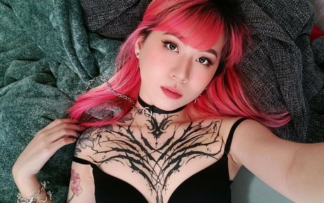 blackfaune model erotic pictures