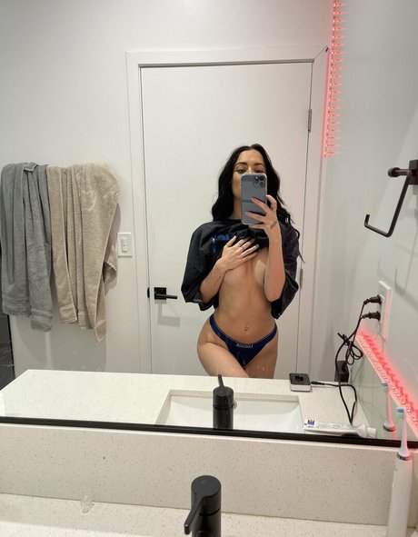 itsdaniella777 naked pornstar picture