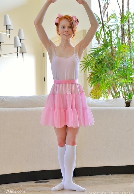 Dolly Little beautiful actress images