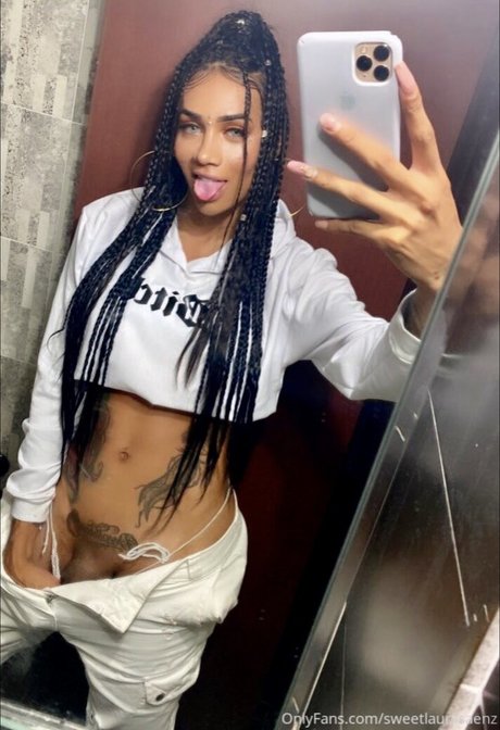 Laura Saenz sexy pornstar pictures