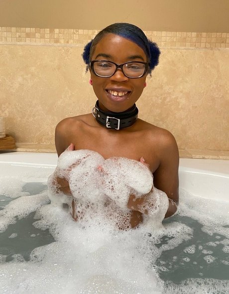 thenovapandafree model sexy pics