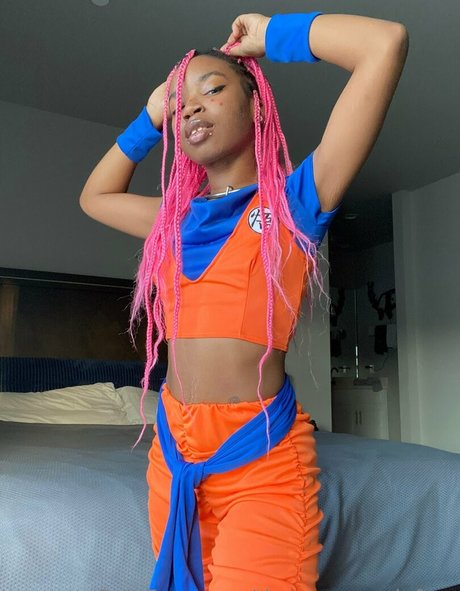 thenovapandafree actress pic