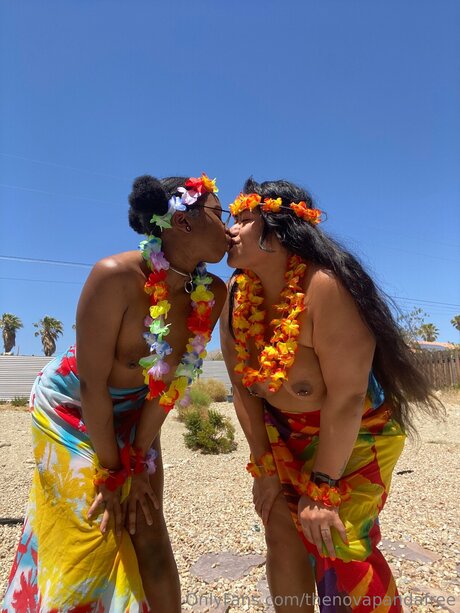 thenovapandafree star nude photos