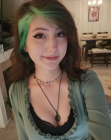 Bunimilk nudes actress image