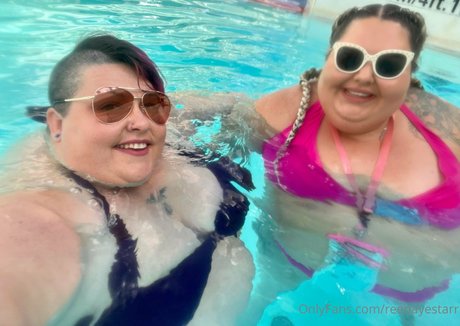 reenayestarr naked model picture