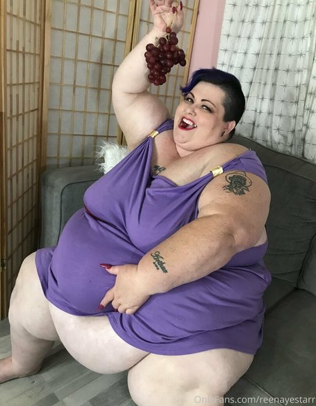 reenayestarr hd model image