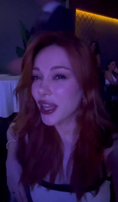 Aysennyuksel model nude galleries