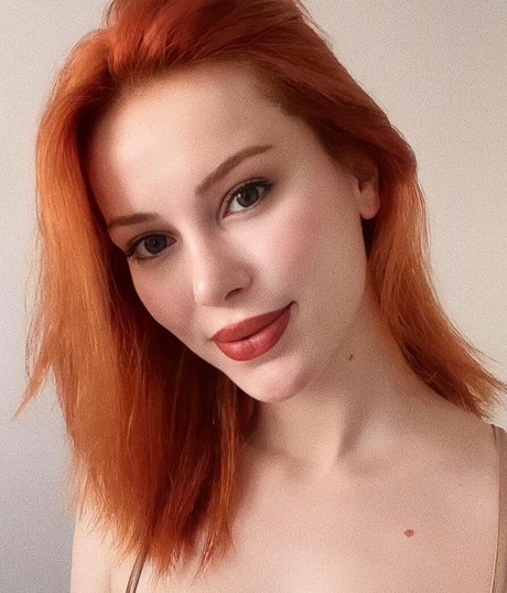 Aysennyuksel model pretty img