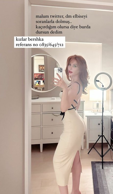 Aysennyuksel hd actress photos