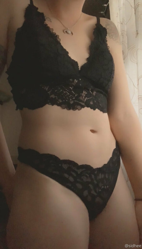 sidhee adult actress img