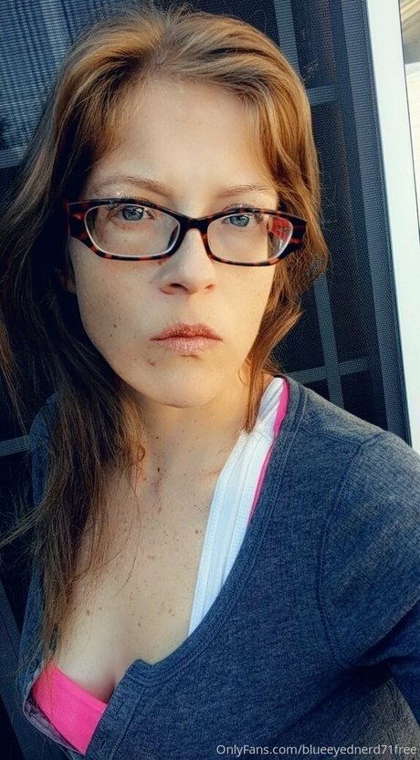 blueeyednerd71free top actress pic